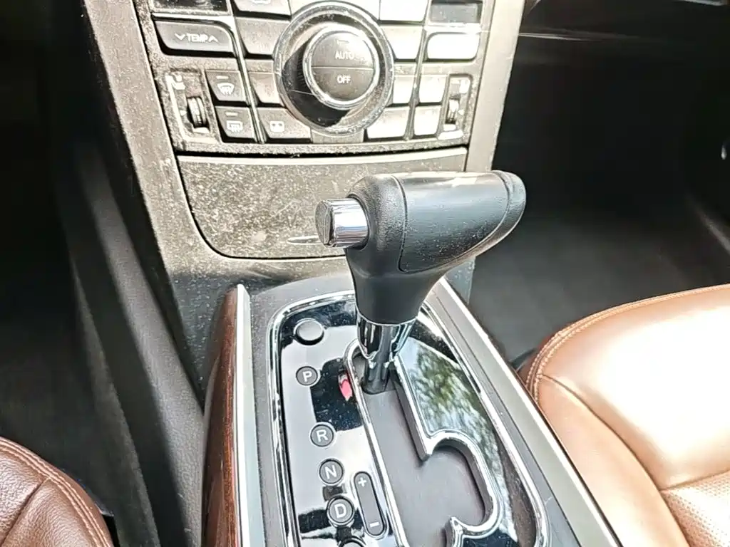 Hongqi Hongqi H7 — миниатюра 14