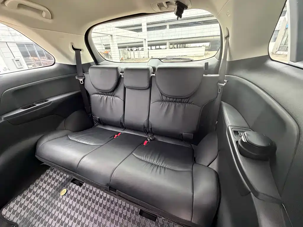Honda Elysion — миниатюра 12
