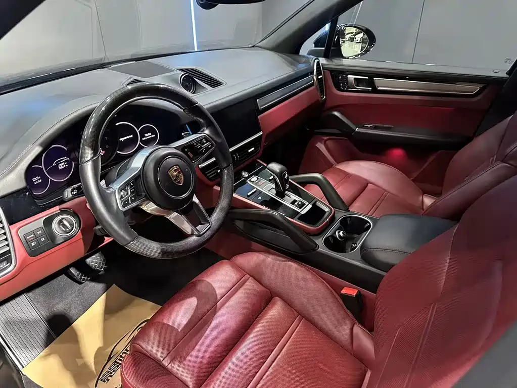 Porsche Cayenne — миниатюра 10