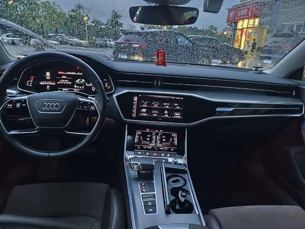 Audi A7L — миниатюра 8