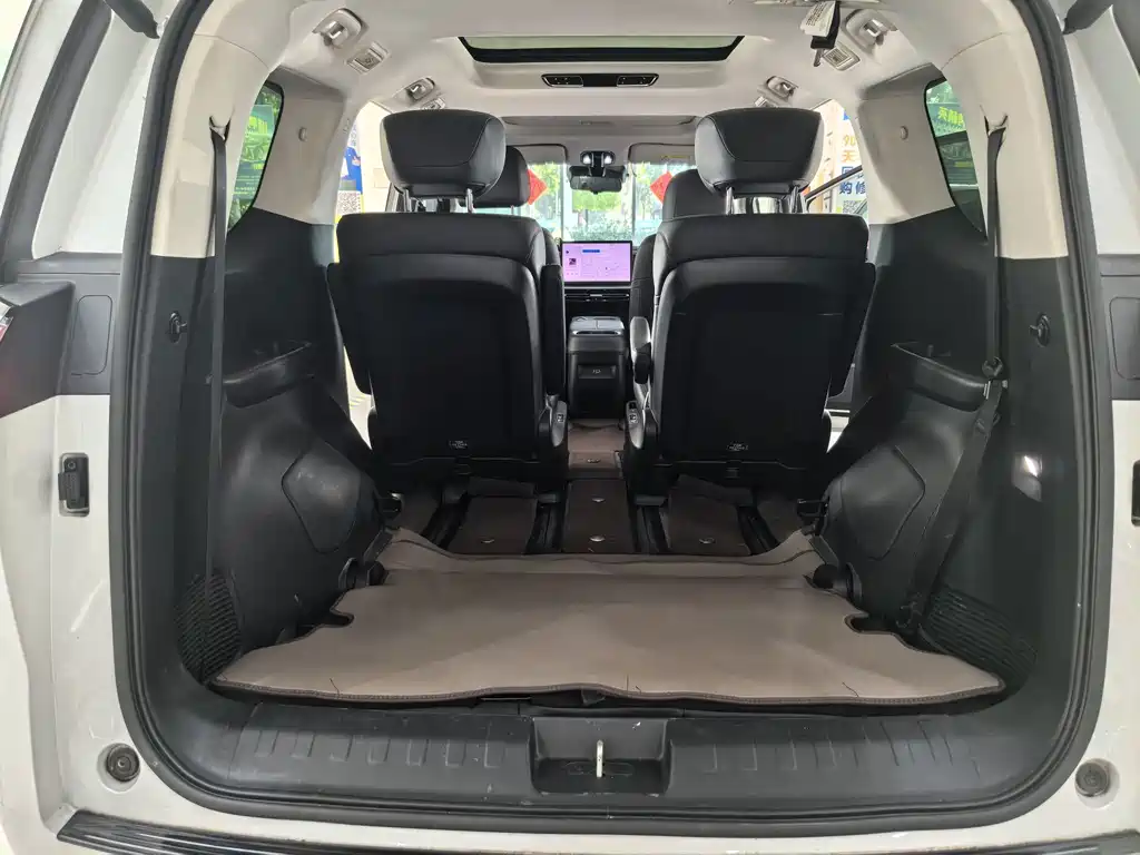 GAC Motor Trumpchi E8 PHEV — миниатюра 18