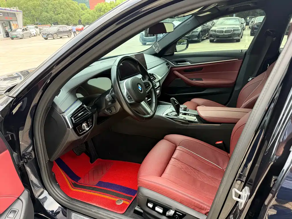 BMW 5 Series — миниатюра 5