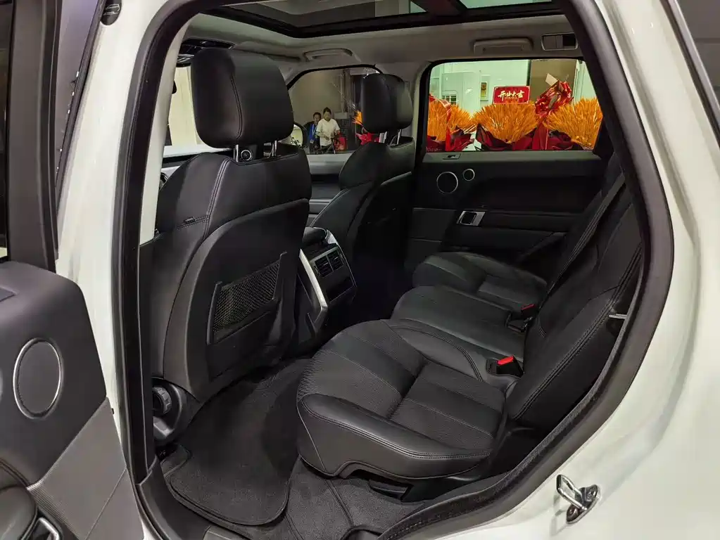 Land Rover Sport — миниатюра 11