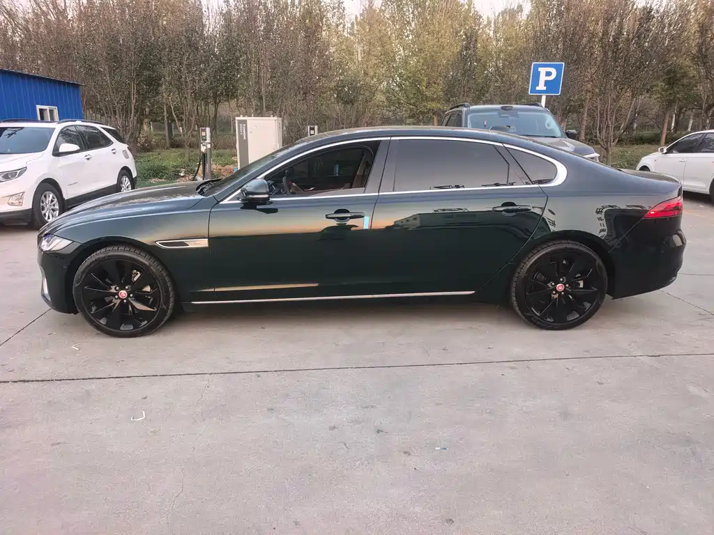 Jaguar XFL — миниатюра 2