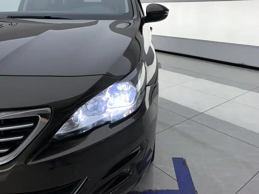Peugeot 408 — миниатюра 5