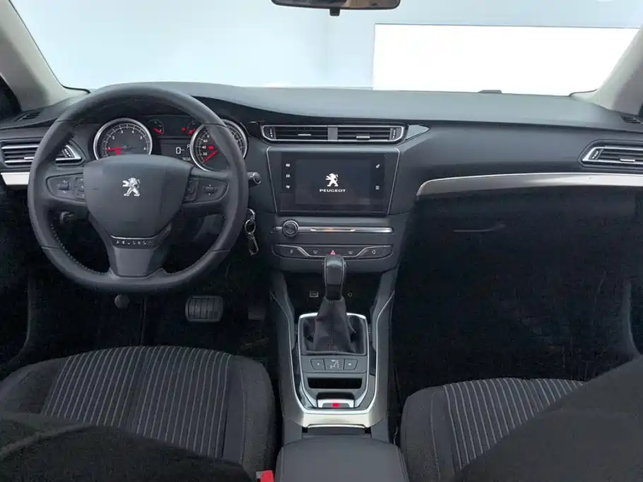 Peugeot 408 — миниатюра 11