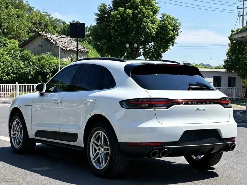 Porsche Macan — миниатюра 8