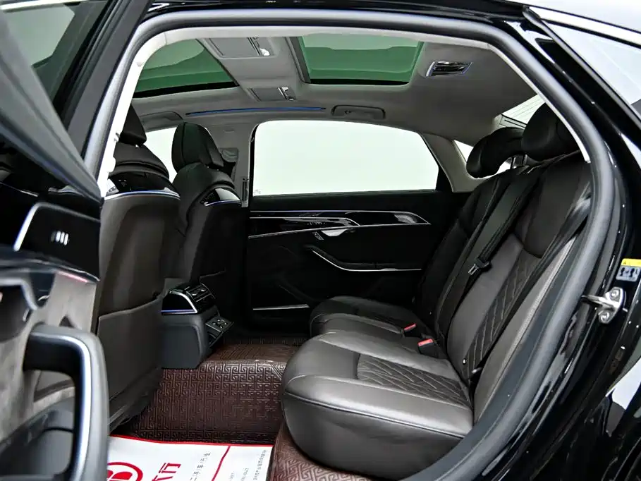 Audi A8 New Energy A8L 60 TFSIe quattro Collection Edition, фото 12