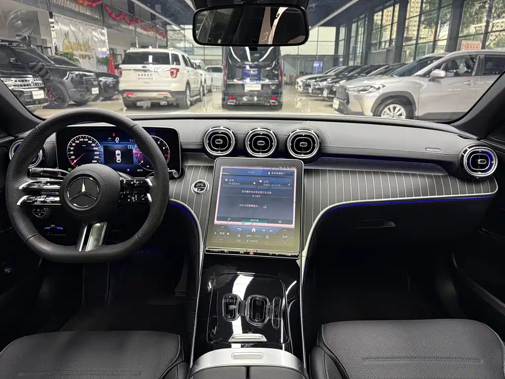 Mercedes-Benz C-Class — миниатюра 16