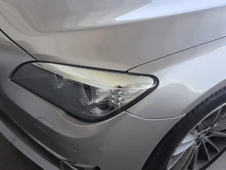 BMW 7 Series — миниатюра 5