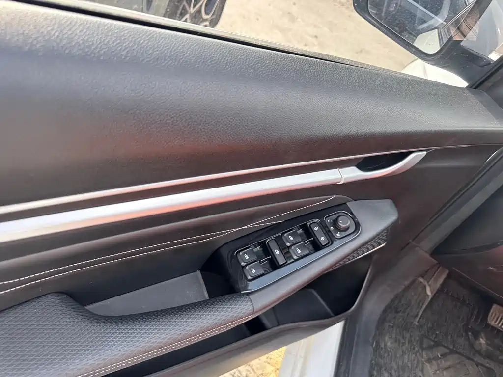 Geely Emgrand — миниатюра 10