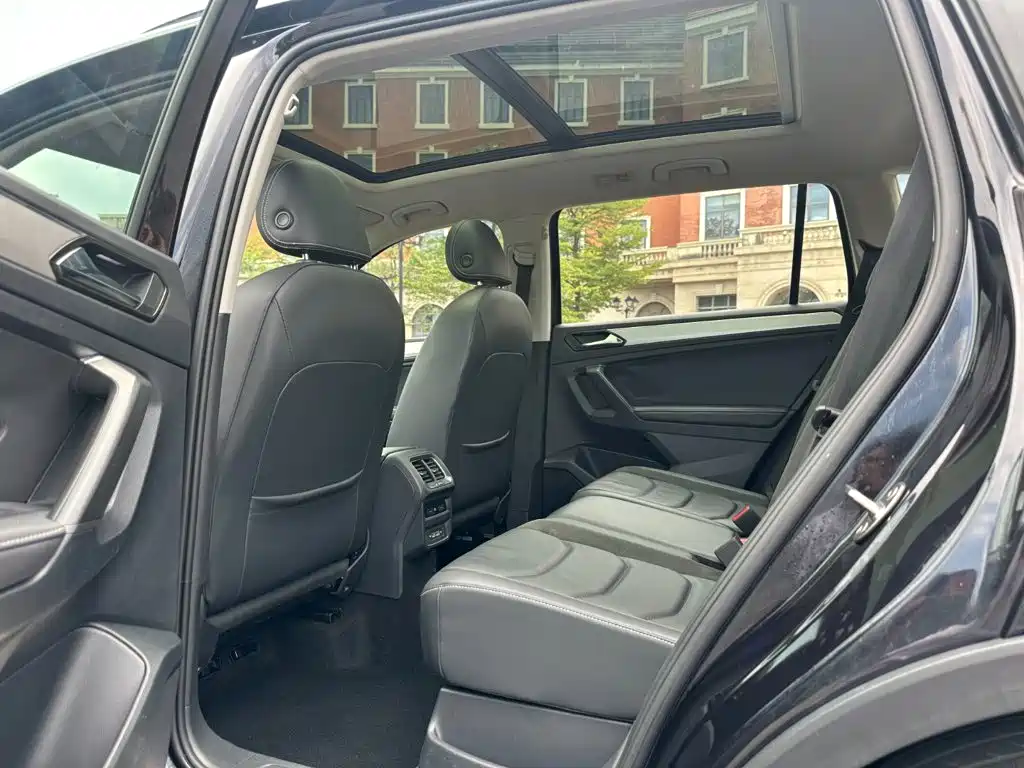 Volkswagen Tiguan L — миниатюра 8