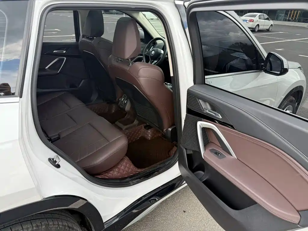 BMW X1 — миниатюра 9