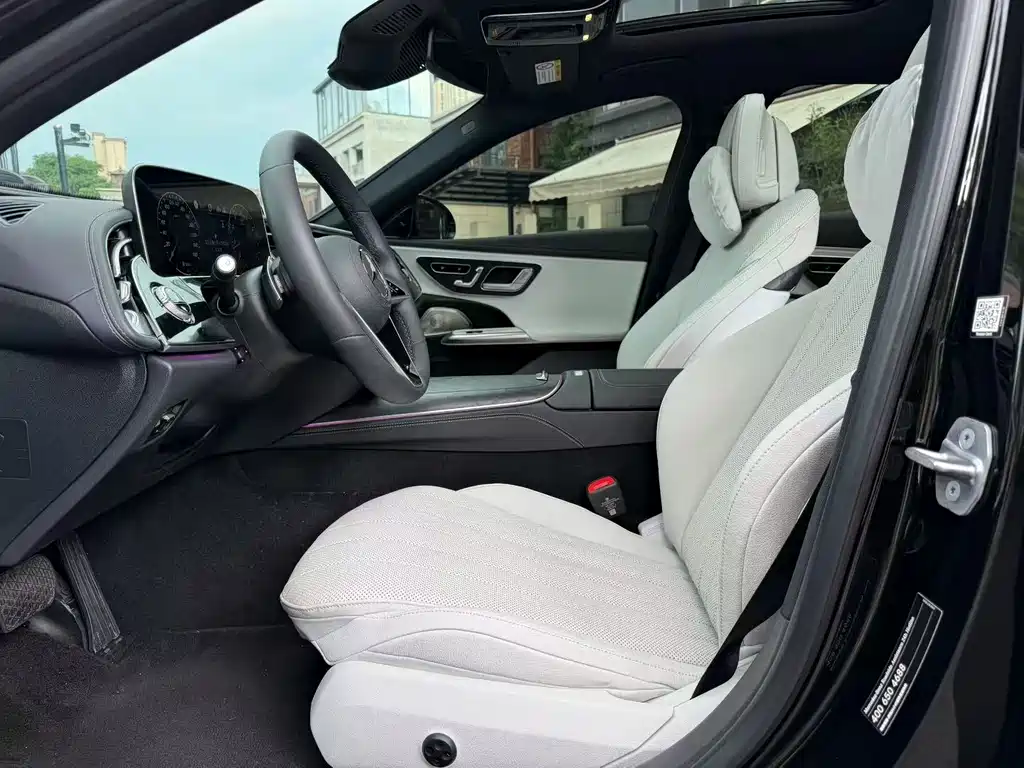 Mercedes-Benz E-Class — миниатюра 6