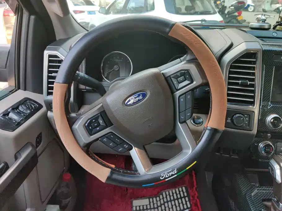 Ford F-150 Raptor — миниатюра 15