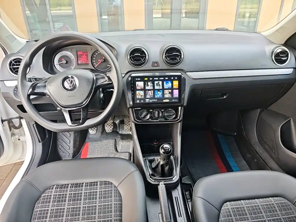 Volkswagen Jetta — миниатюра 10