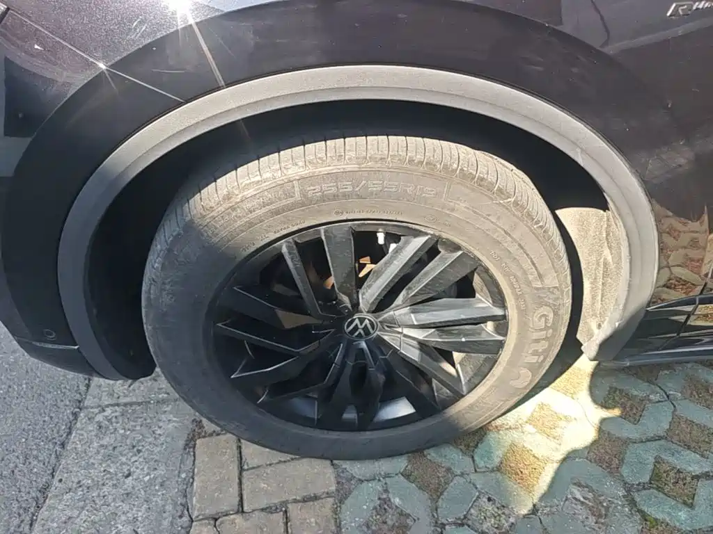 Volkswagen Touareg — миниатюра 23