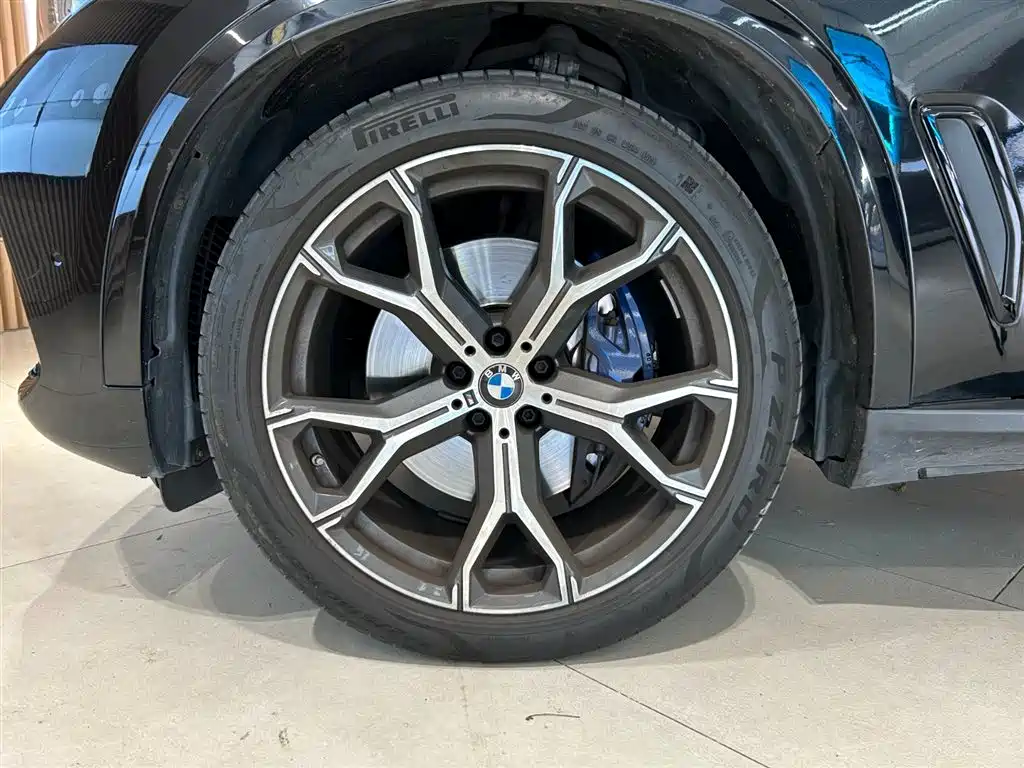 BMW X5 (Import) — миниатюра 11