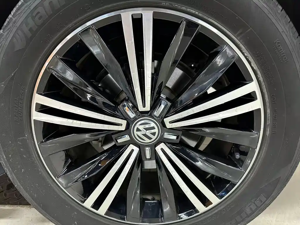 Volkswagen Tiguan L — миниатюра 15