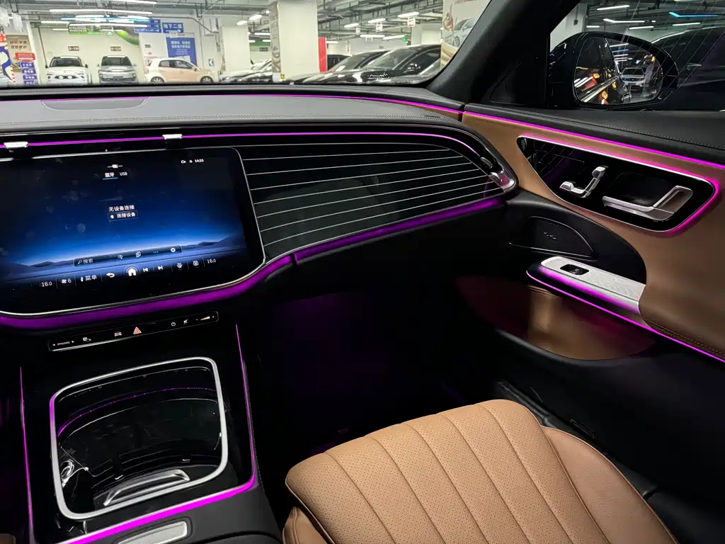 Mercedes-Benz E-Class — миниатюра 8