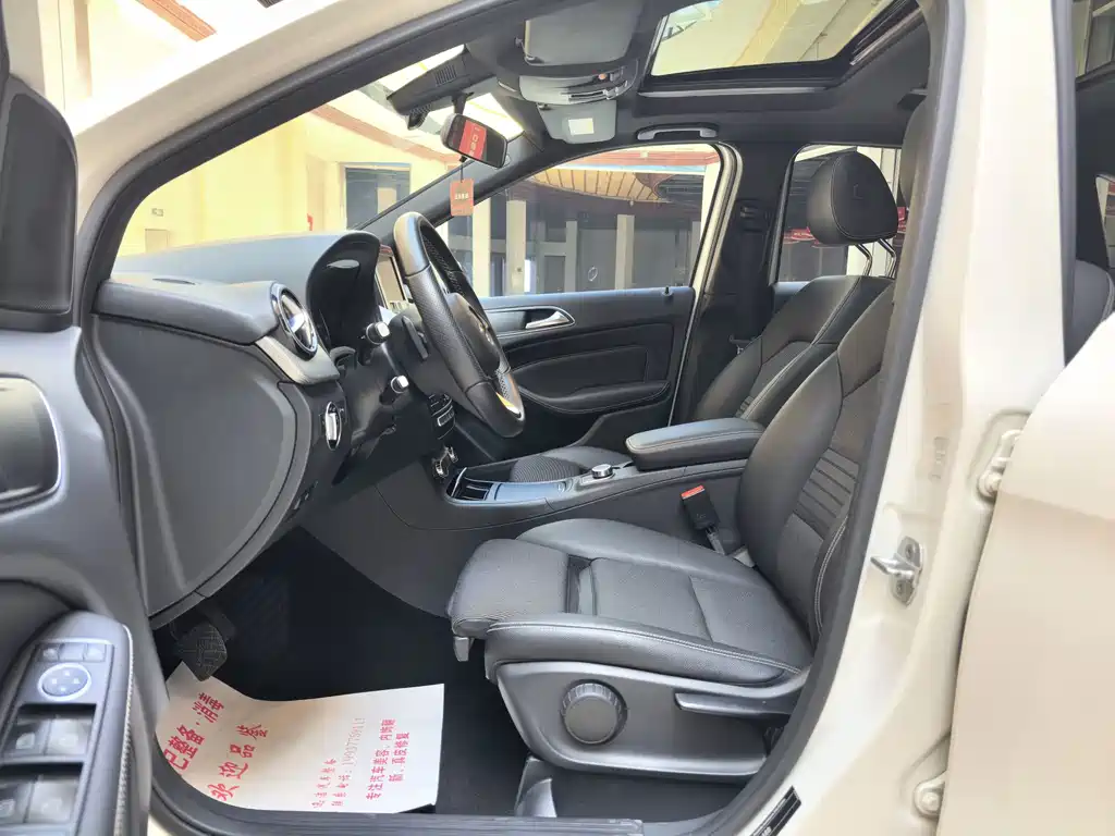 Mercedes-Benz B-Class — миниатюра 7