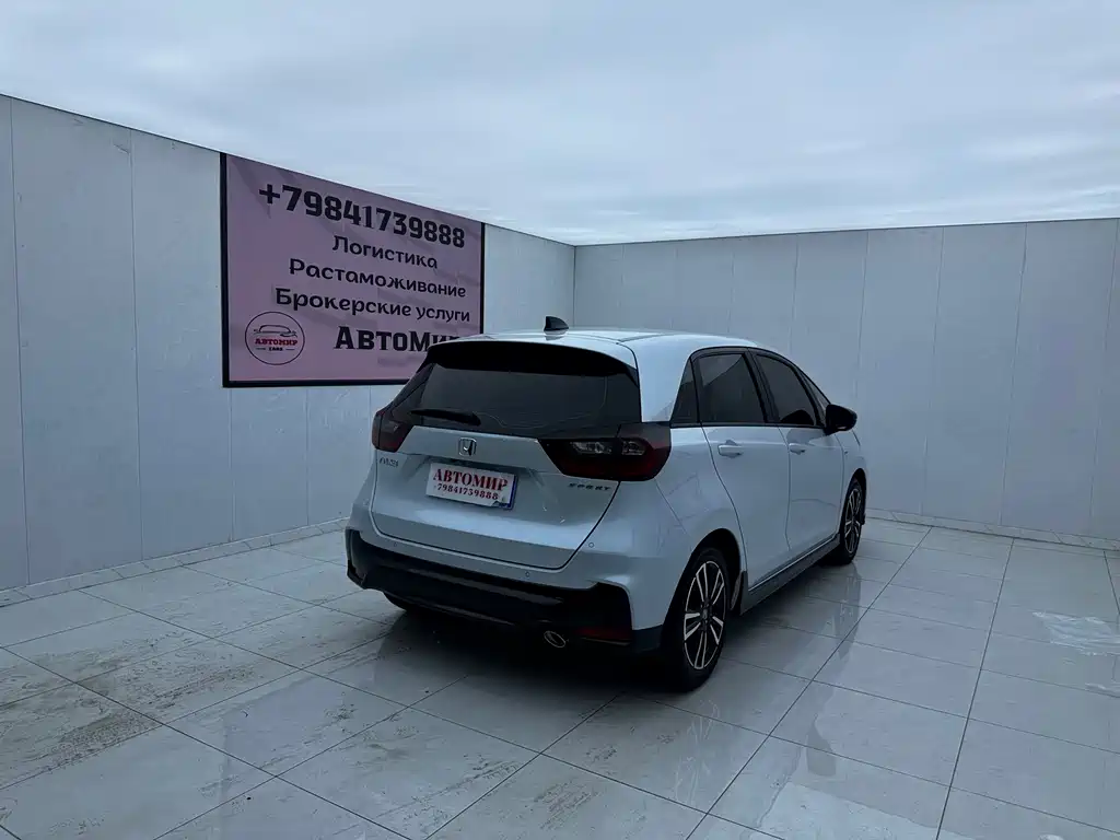 Honda Fit — миниатюра 9