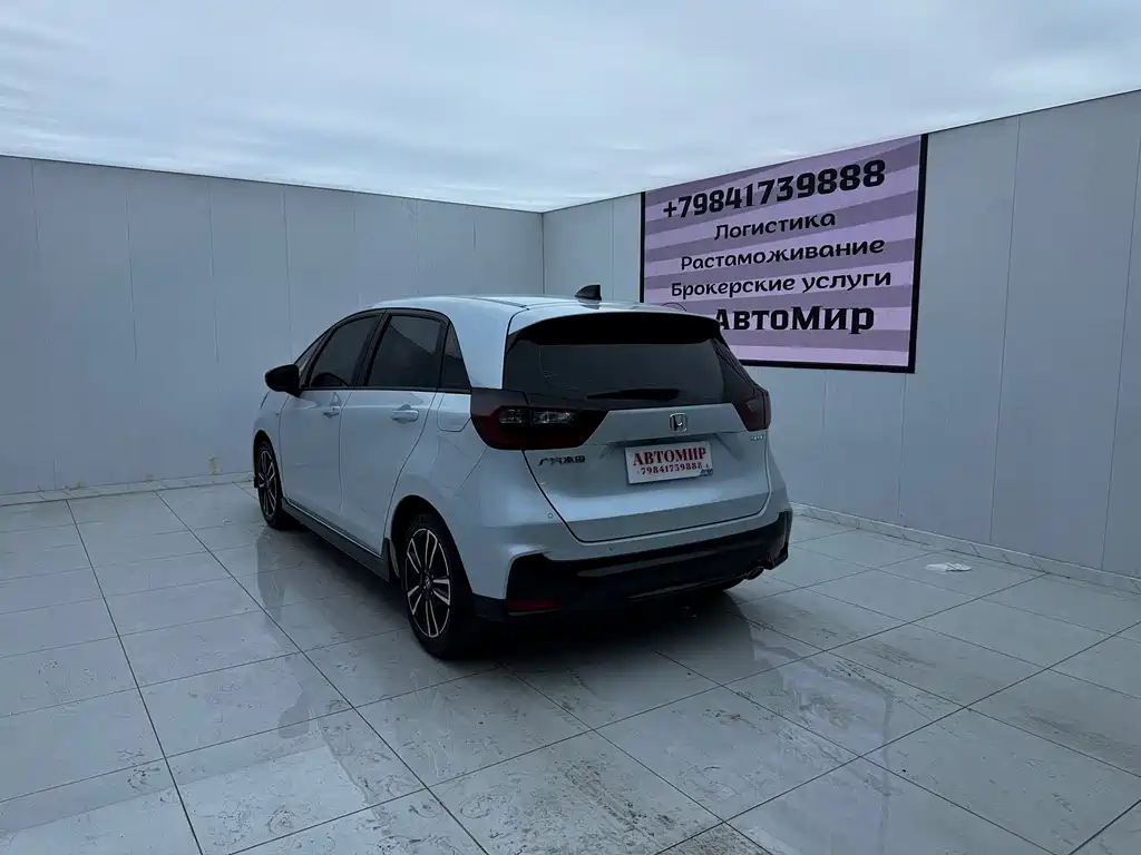 Honda Fit — миниатюра 8