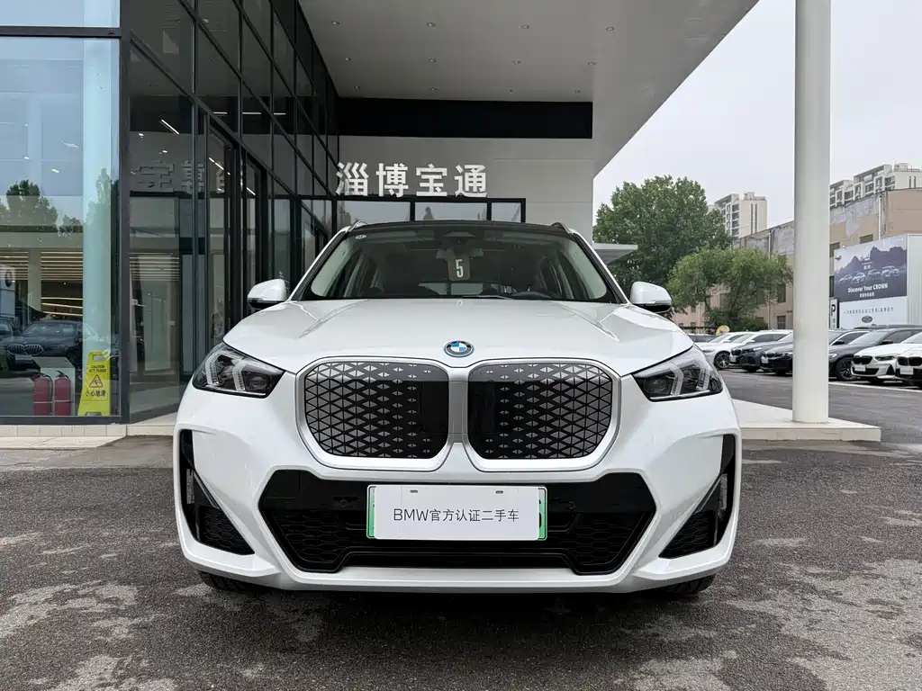 BMW iX1 2023 eDrive25L M Sport