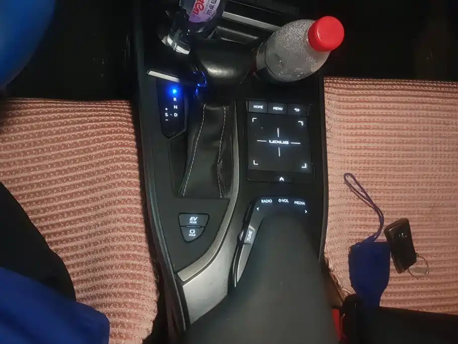 Lexus UX — миниатюра 16