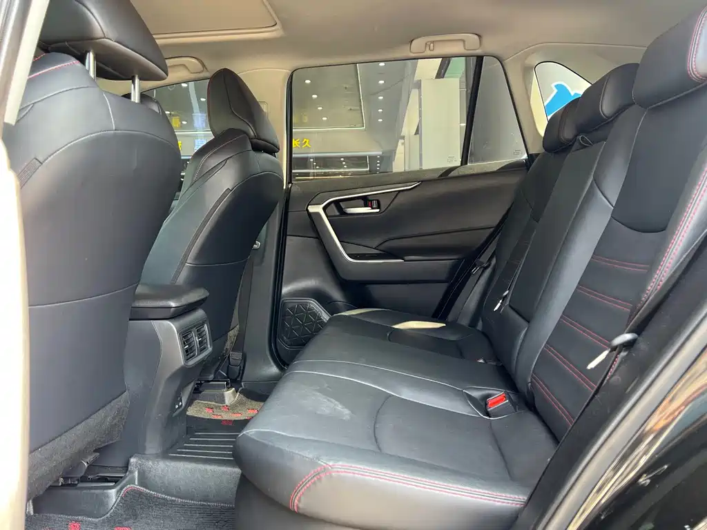 Toyota Wildlander New Energy — миниатюра 8