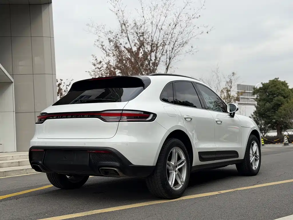 Porsche Macan — миниатюра 10