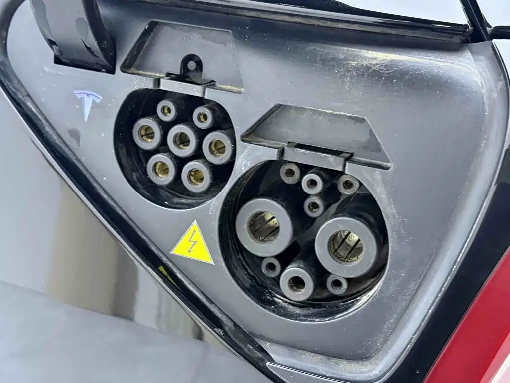 Tesla Model 3 — миниатюра 14