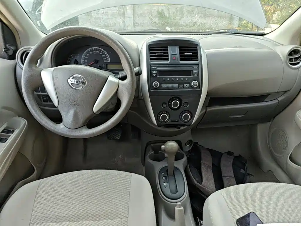 Nissan Sunny — миниатюра 10