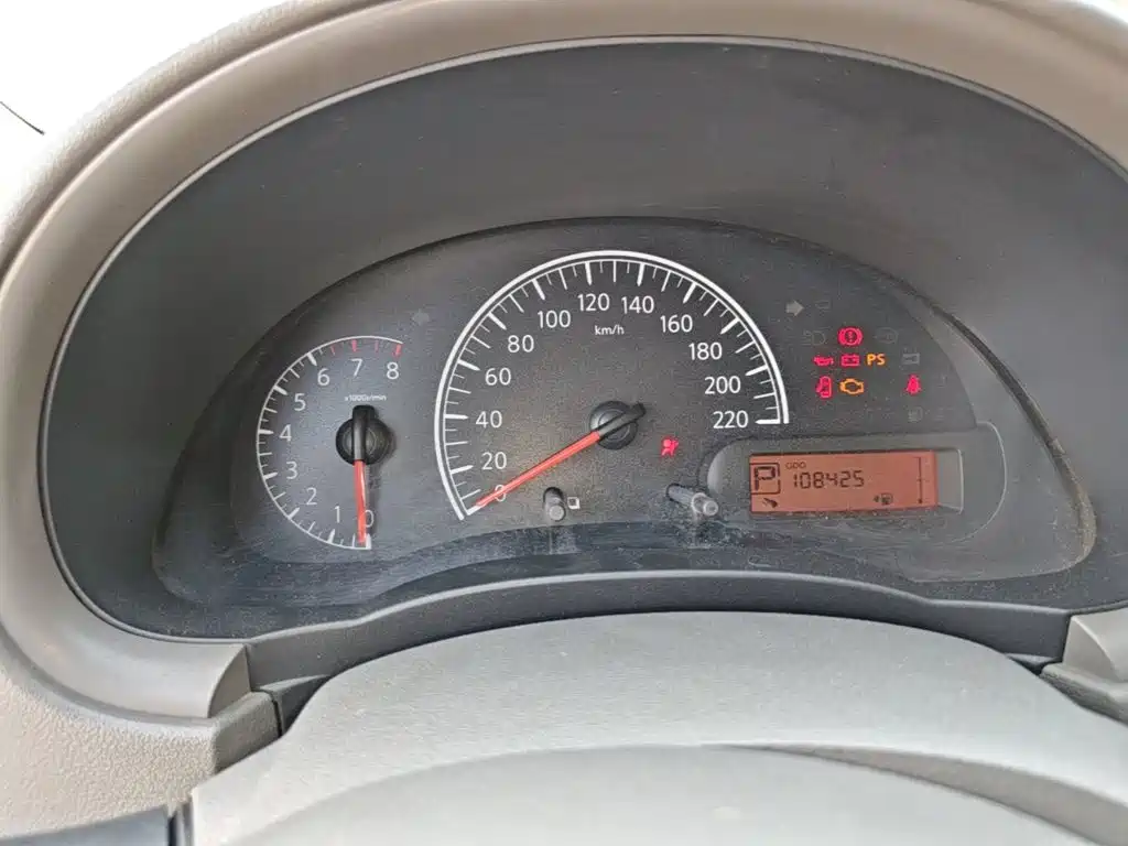 Nissan Sunny — миниатюра 12