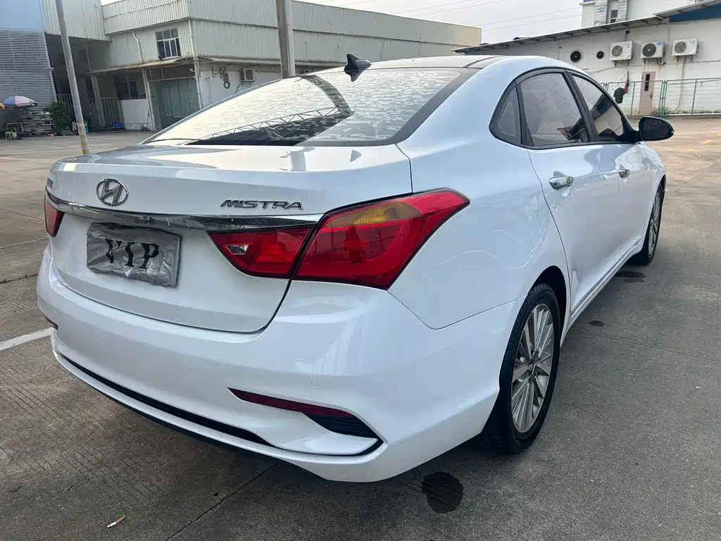 Hyundai Mistra — миниатюра 8