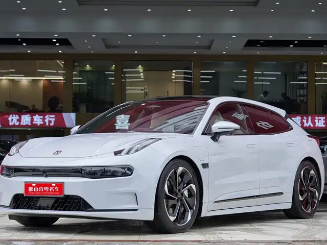 2022 Zeekr 001