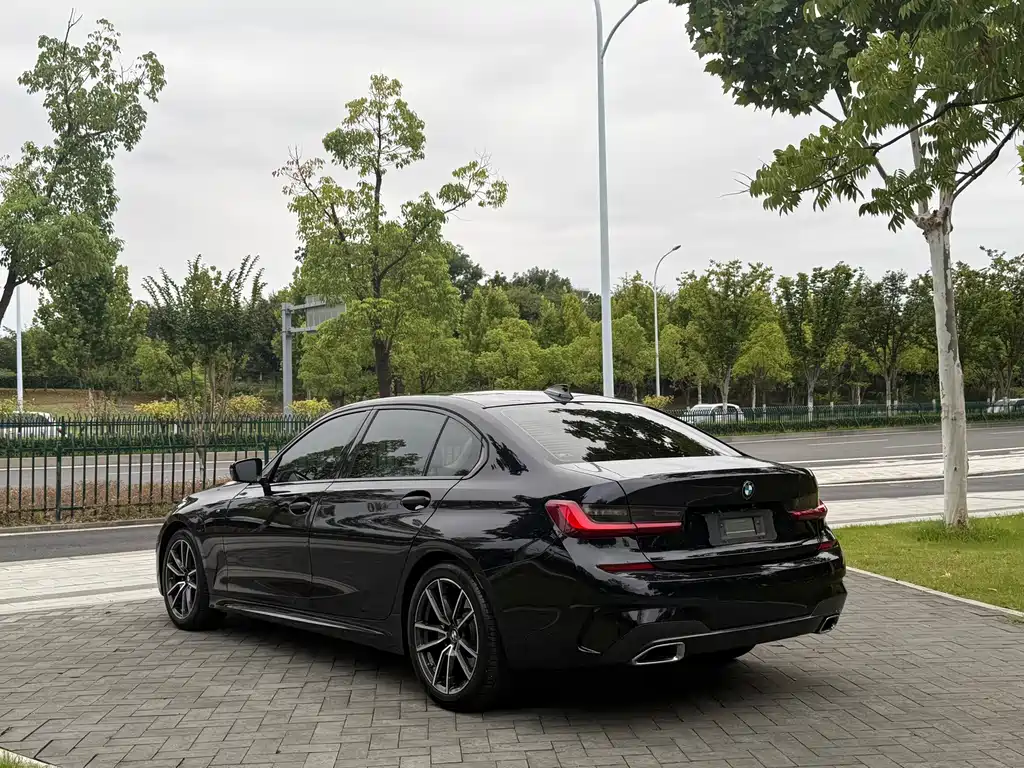 BMW 3 Series — миниатюра 7