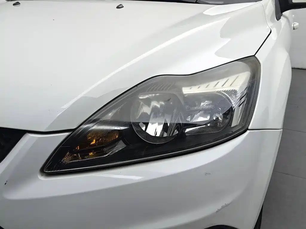 Ford Focus — миниатюра 7