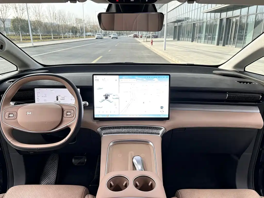 XPeng X9 — миниатюра 5