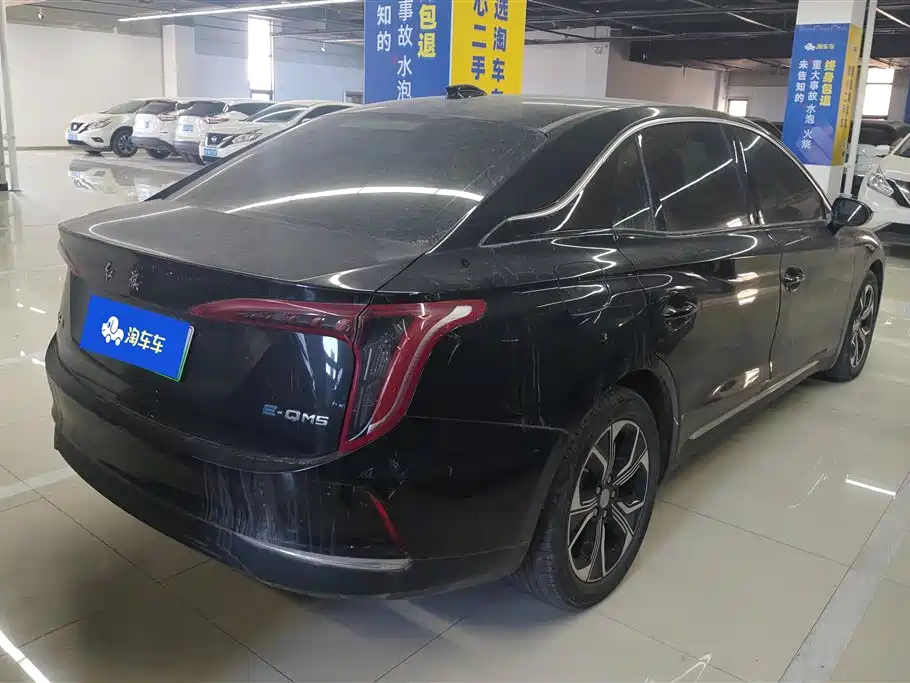 Hongqi HONGQI E QM5