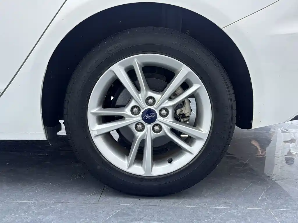 Ford Escort — миниатюра 5