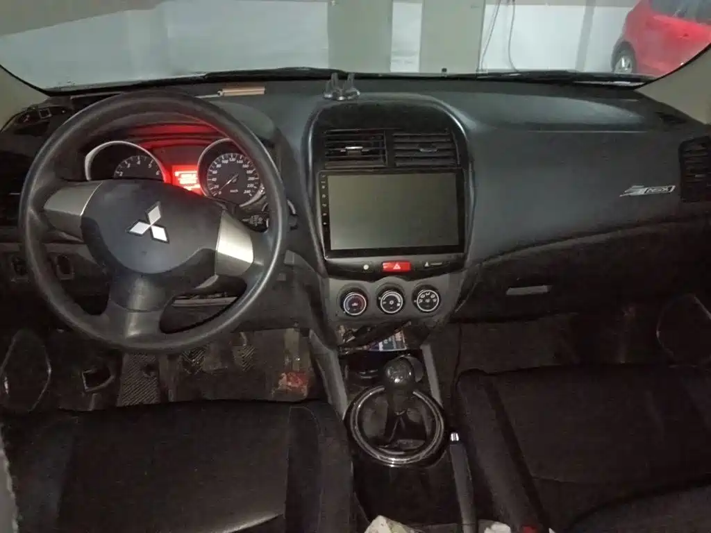 Mitsubishi ASX — миниатюра 5