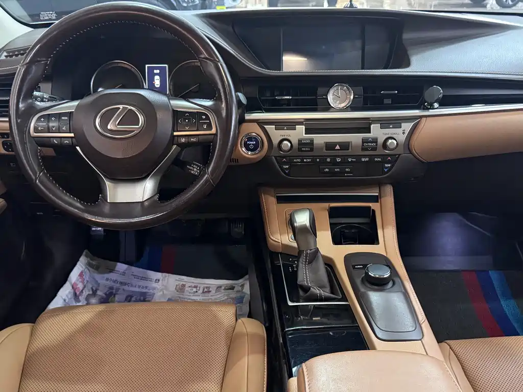 Lexus ES — миниатюра 5