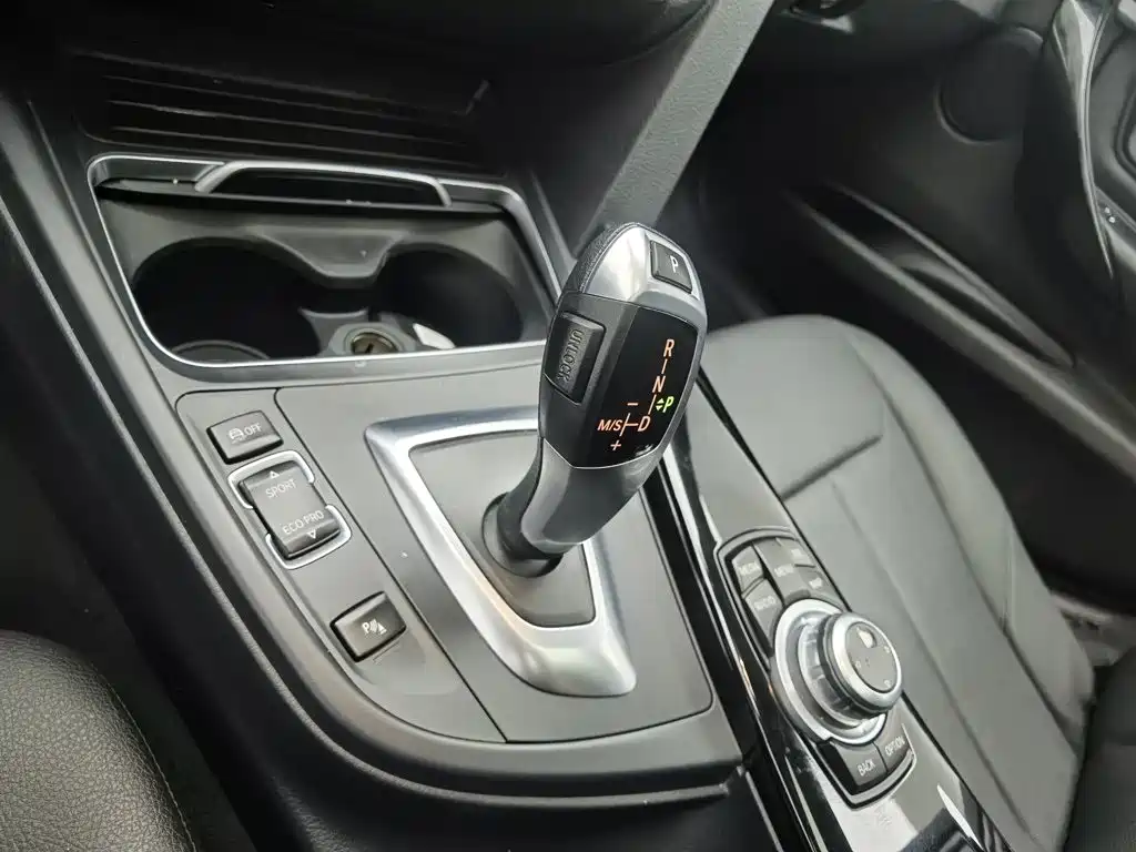 BMW 3 Series — миниатюра 13