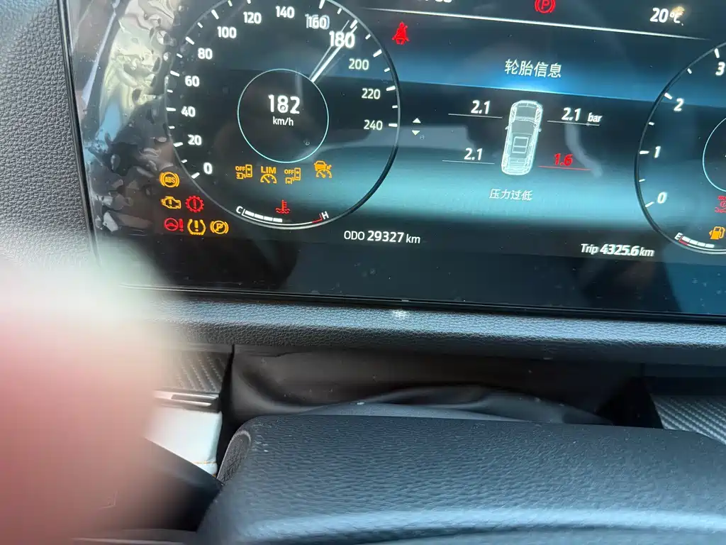 Ford Equator Sport — миниатюра 9