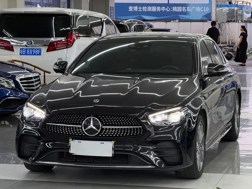 Mercedes-Benz E-Class 2021