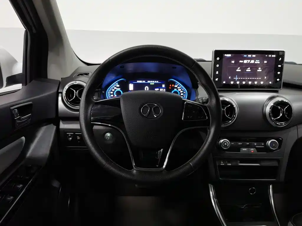 BAIC New Energy EC5 — миниатюра 11