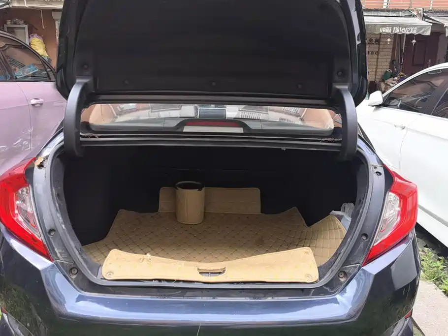 Honda Civic — миниатюра 4
