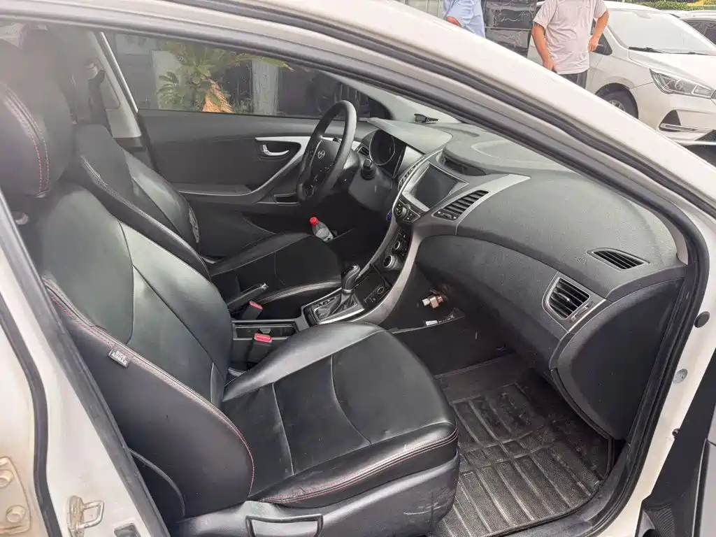 Hyundai Elantra Langdong — миниатюра 8
