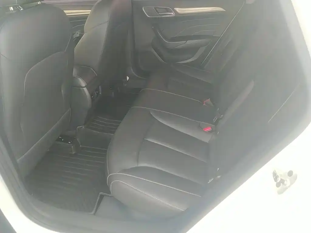 Roewe i6 Classic — миниатюра 17